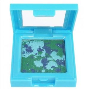 Hard Candy World peace eye shadow